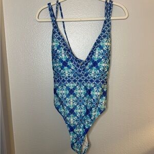 La Blanca GUC Size 14 Blue and White Patterned Swimsuit